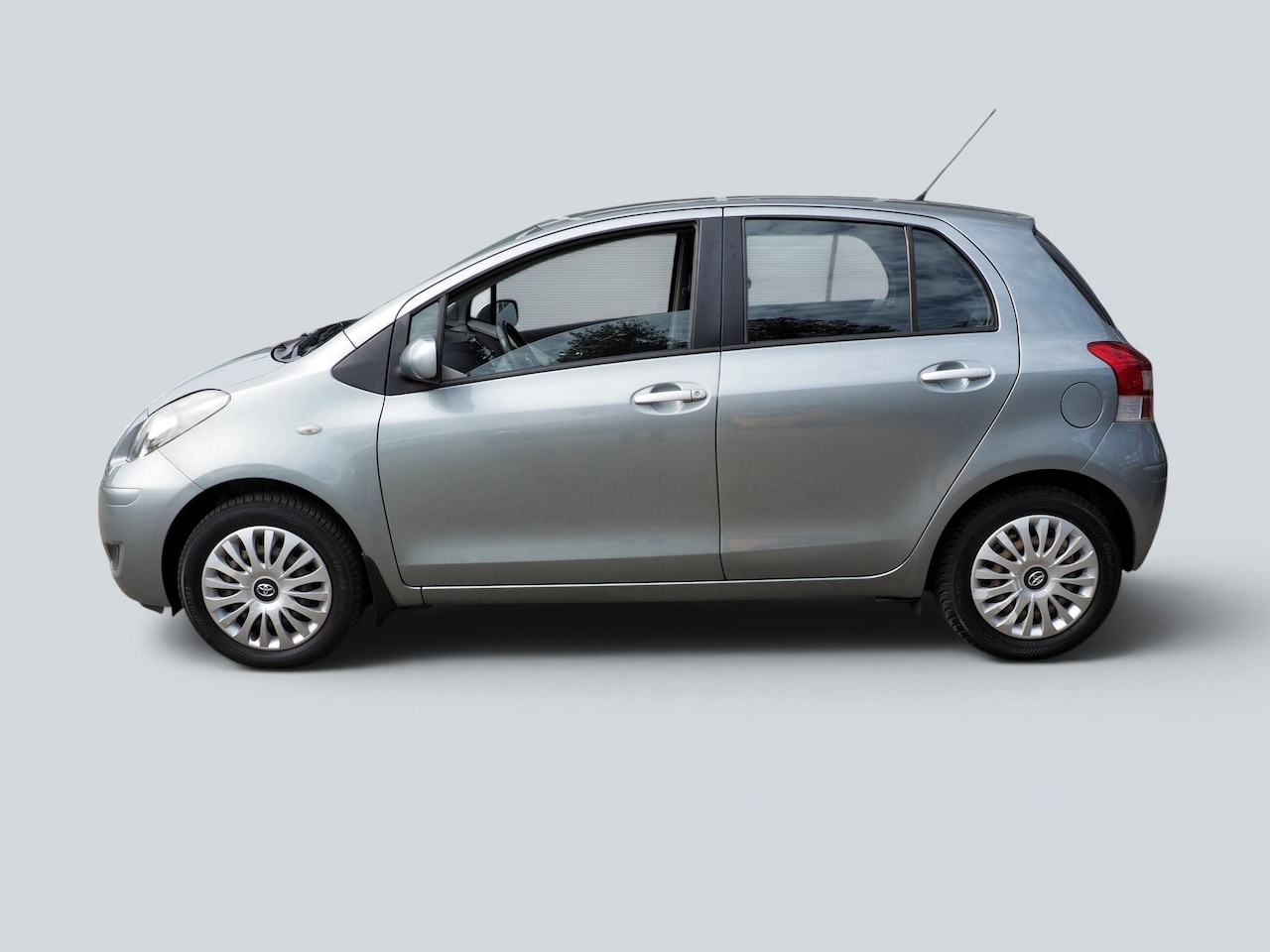 Toyota Yaris - 1.3 16v VVT-i Aspiration AIRCO TREKH. ELEK. PAKKET