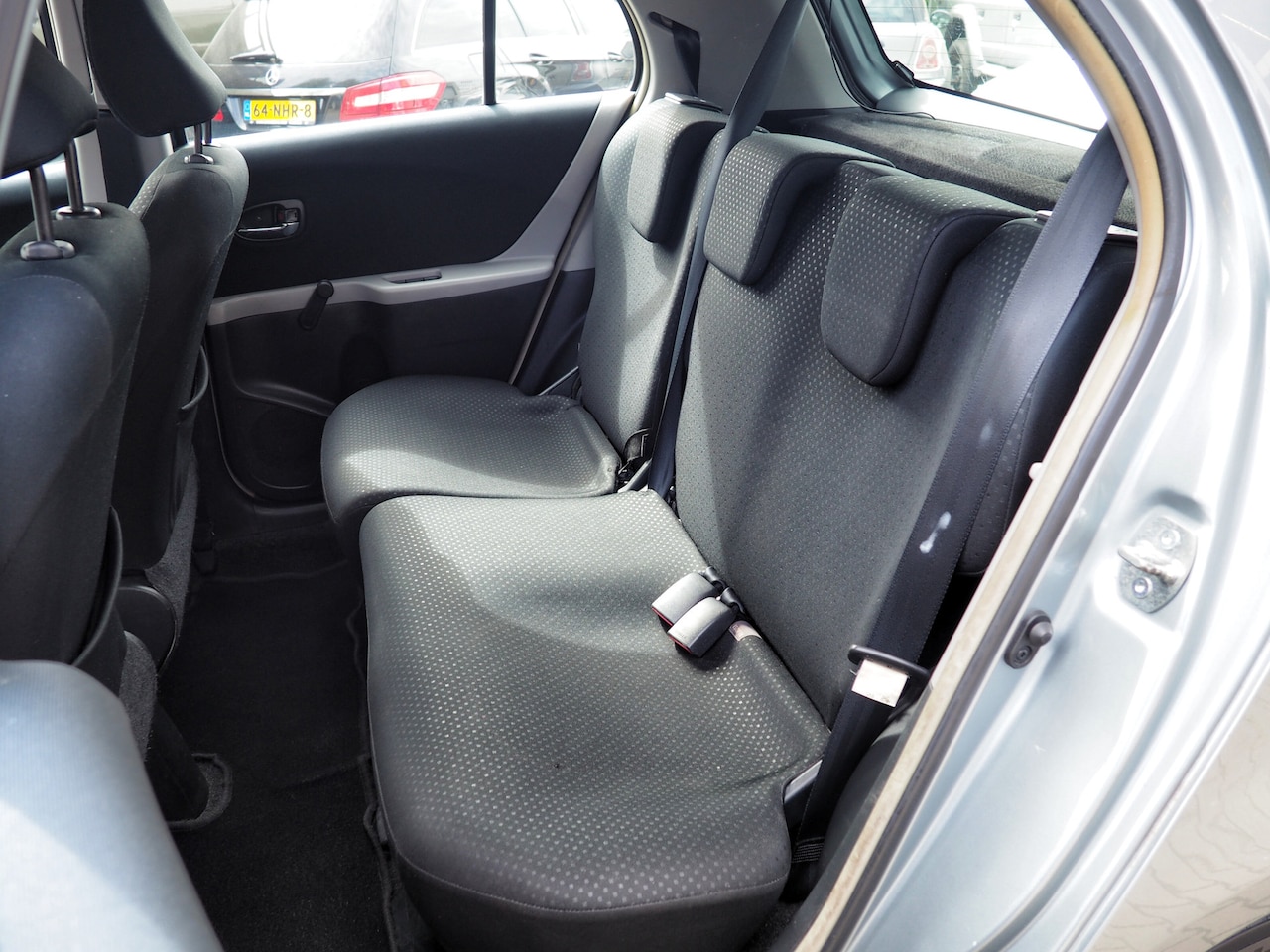Toyota Yaris - 1.3 16v VVT-i Aspiration AIRCO TREKH. ELEK. PAKKET