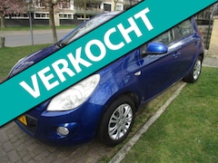 Hyundai i20 - Hyundai/MET NIEUWE KOPPELING// 1.2i DynamicVersion