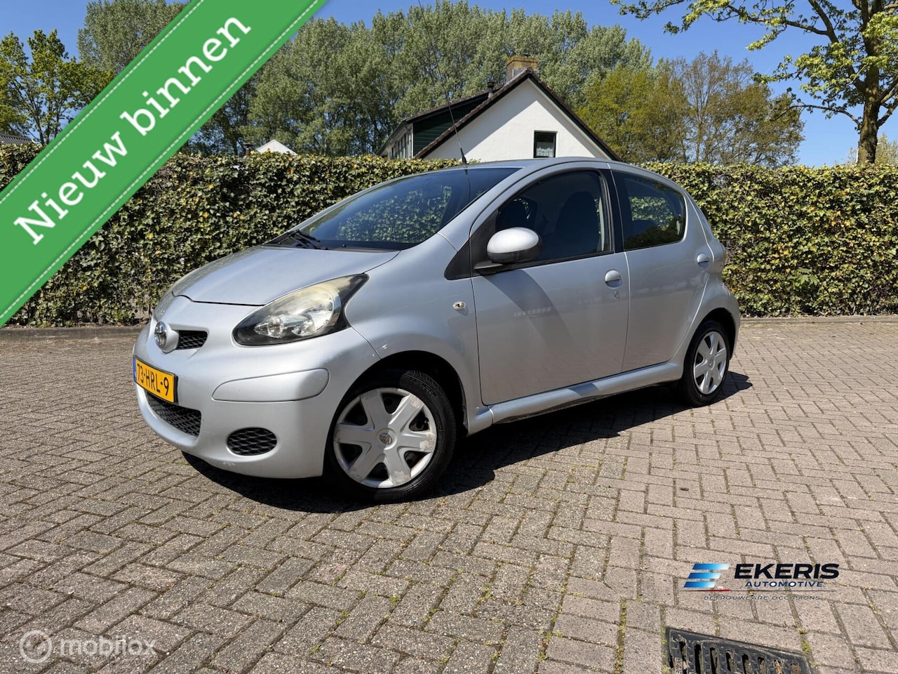 Toyota Aygo - Automaat 2009 | Airco | APK 04-2027 - AutoWereld.nl