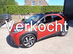 Toyota Aygo X - 1.0 VVT-i MT Premium Ecc, PDC v+a, Navigatie, Carplay, Cabriotop, 18 inch LMV, Trekhaak