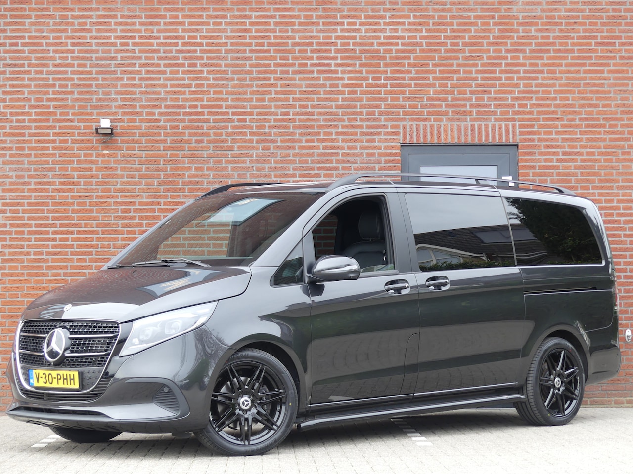 Mercedes-Benz V-klasse - 250d Lang Dubbel Cabine Burmester Elek deuren/LED - AutoWereld.nl