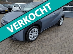 Toyota Aygo X - 1.0 VVT-i MT Play