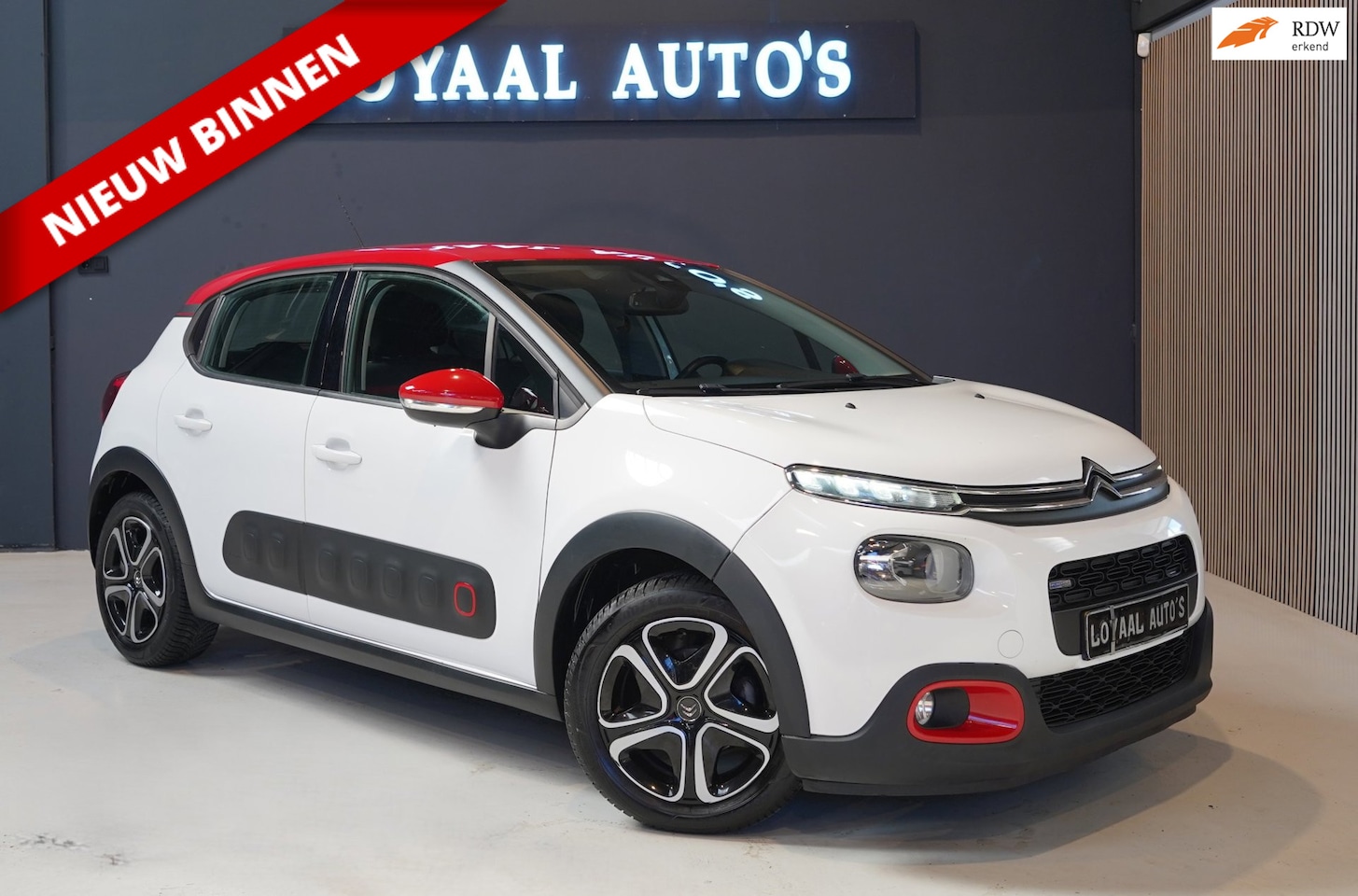 Citroën C3 - 1.2 PureTech S&S Shine | AUTOMAAT | NAVI | AIRCO | CRUISE | PDC | APK. - AutoWereld.nl