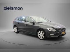 Volvo V60 - 2.0 D4 Momentum - Navi, Cruise, Half Leer, Clima, Trekhaak