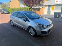 Kia Rio - Airco / Parkeersensoren achter / Nieuwe Distributieketting