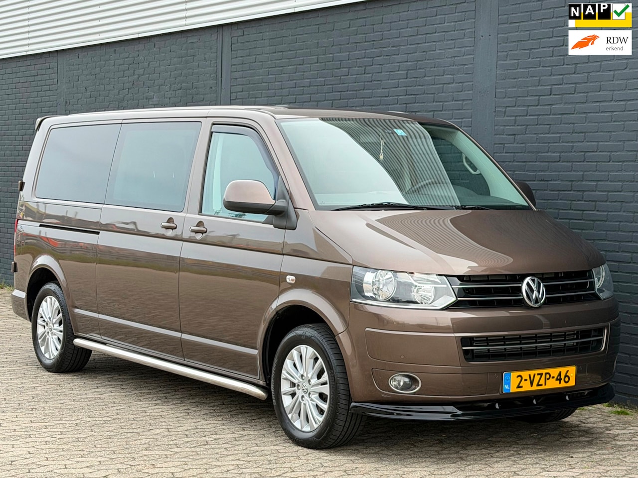 Volkswagen Transporter - 2.0 TDI L2H1 DC Comfortline LEER NAVI PDC 5P - AutoWereld.nl