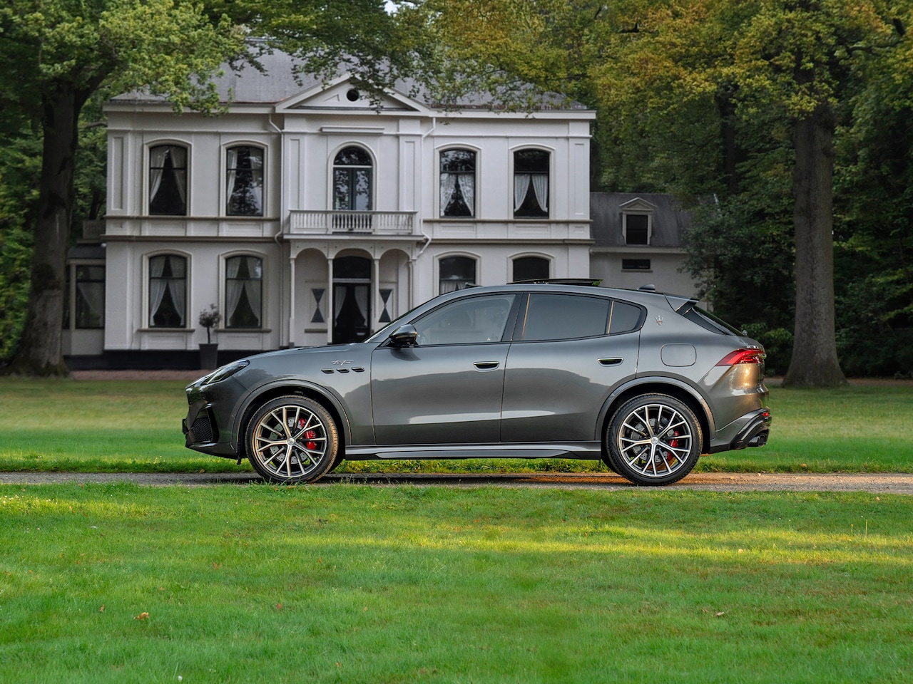 Maserati Grecale - 3.0 V6 Trofeo 530pk | 2e eig | Carbon Pack | Pano-dak | Sonus Faber | NL-auto - AutoWereld.nl