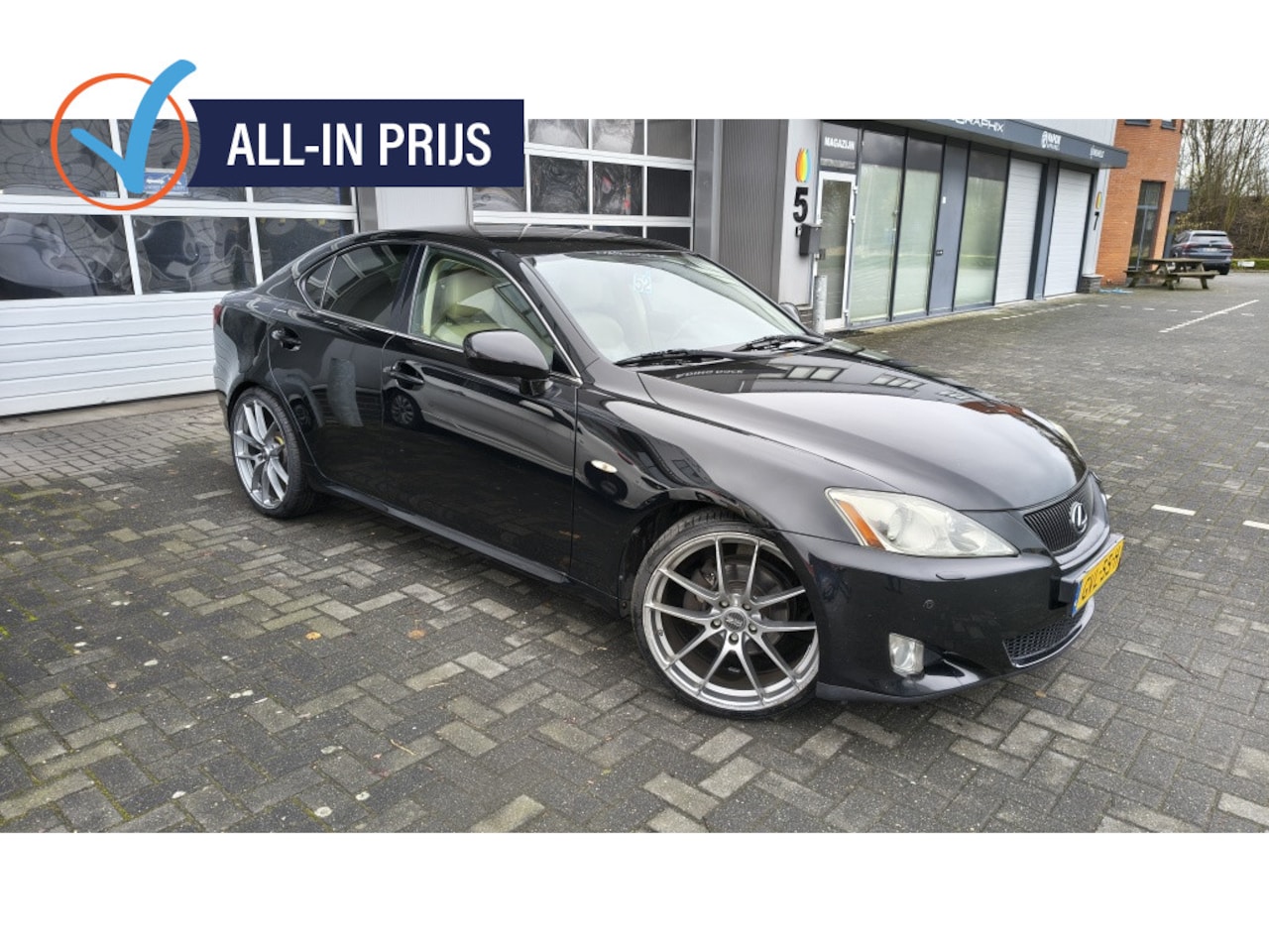 Lexus IS - 250 Business Luxury 2500 V6 Mark Levinson audio inst. - AutoWereld.nl