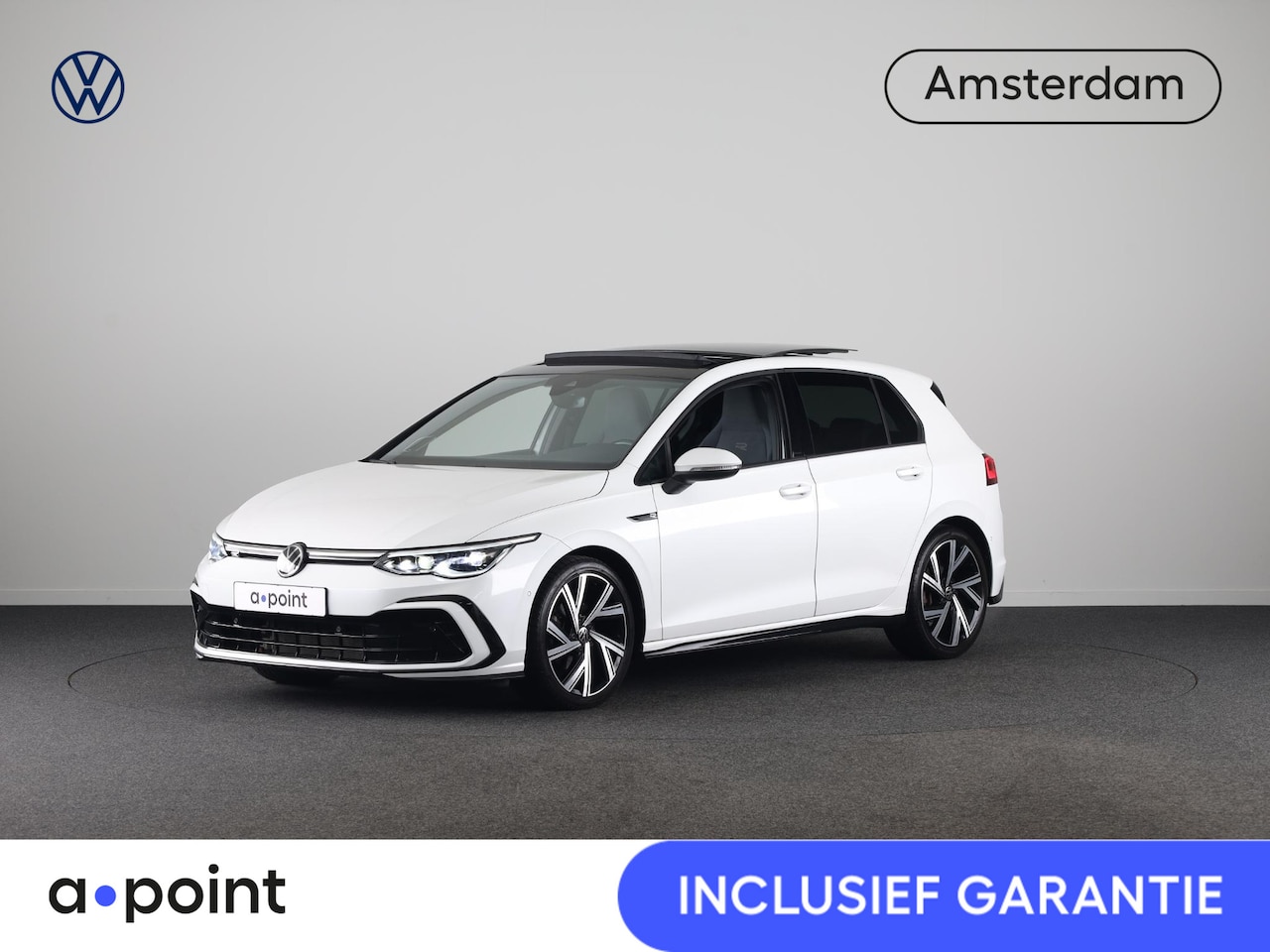 Volkswagen Golf - 1.5 eTSI R-Line 150 pk Automaat (DSG) | Navigatie | Panoramadak | Parkeersensoren (Park as - AutoWereld.nl