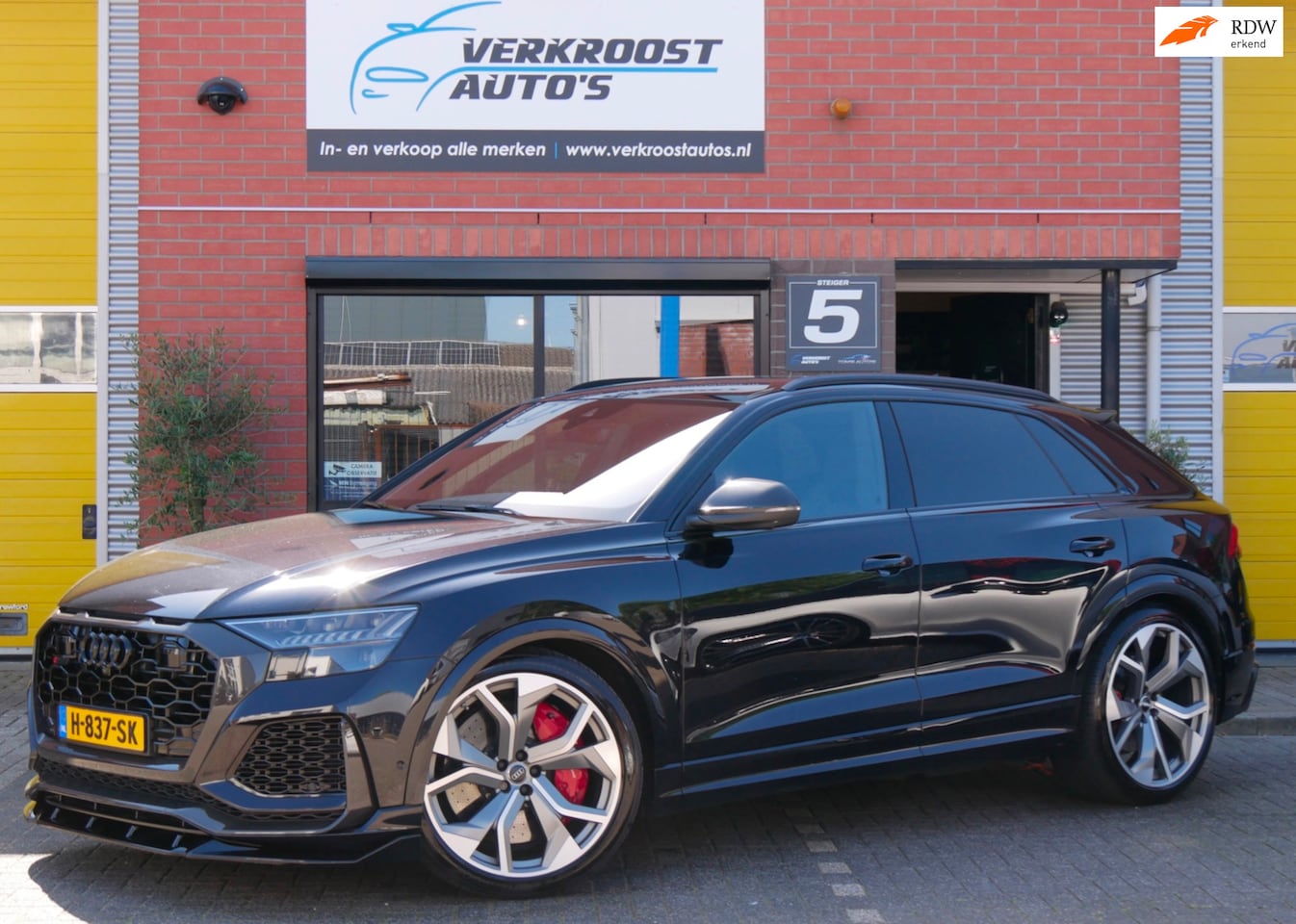 Audi Q8 - 4.0 TFSI RS Q8 quattro.keramisch.carbon.alcantra.stand verw full optie - AutoWereld.nl