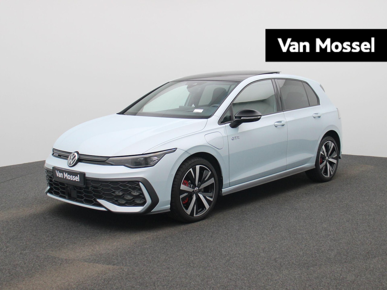 Volkswagen Golf - 1.5 eHybrid GTE 272 PK| Panoramadak | 18 Inch Velgen | Head-Updisplay | Dodehoekdetectie | - AutoWereld.nl
