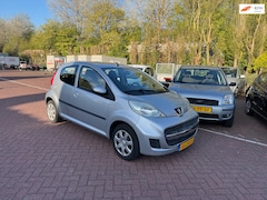 Peugeot 107 - 1.0-12V XR centrale deurvergrendeling op afstandsbediening elektrische ramen