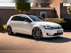Volkswagen Golf - 1.4 TSI GTE 280 PK Adaptive Pano Leder Camera Stoelverwarming 19''