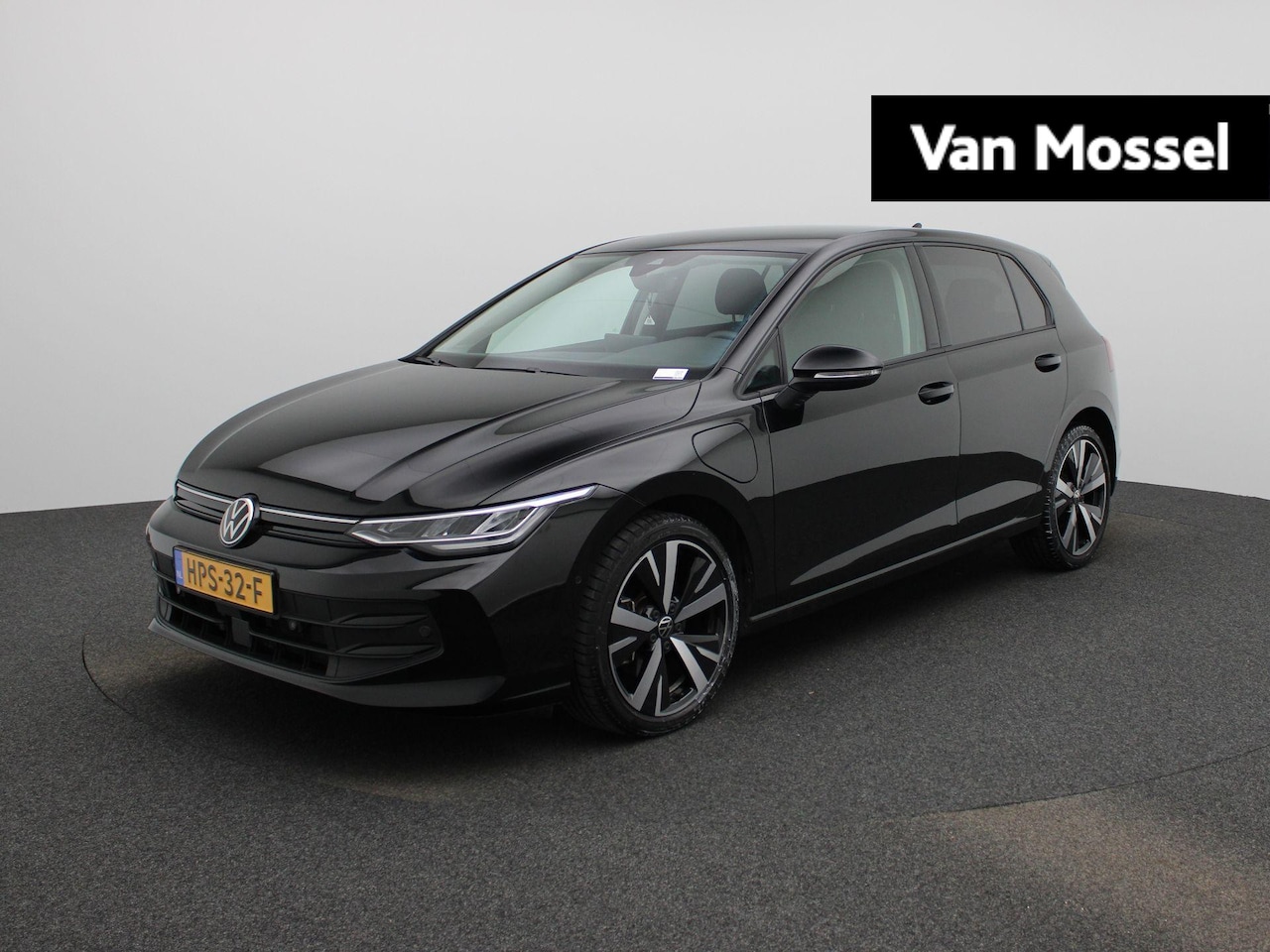 Volkswagen Golf - 1.5 eHybrid Life Edition Navigatie | Camera | Parkeersensoren | Cruise control | 18 Inch V - AutoWereld.nl