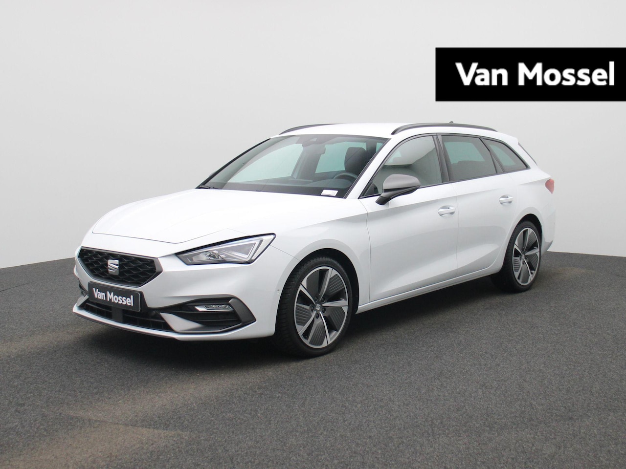 SEAT Leon Sportstourer - 1.5 E-TSI FR | ELEKTR. VERSTELB. VOORSTOELEN | ELEKTR. ACHTERKLEP | STOEL- EN STUURVERWARM - AutoWereld.nl