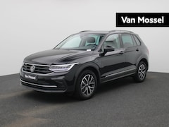 Volkswagen Tiguan - 1.5 TSI eHybrid Life 150 PK| Dealeronderhouden | Navigatie | Stoelverwarming | Stuurwielve