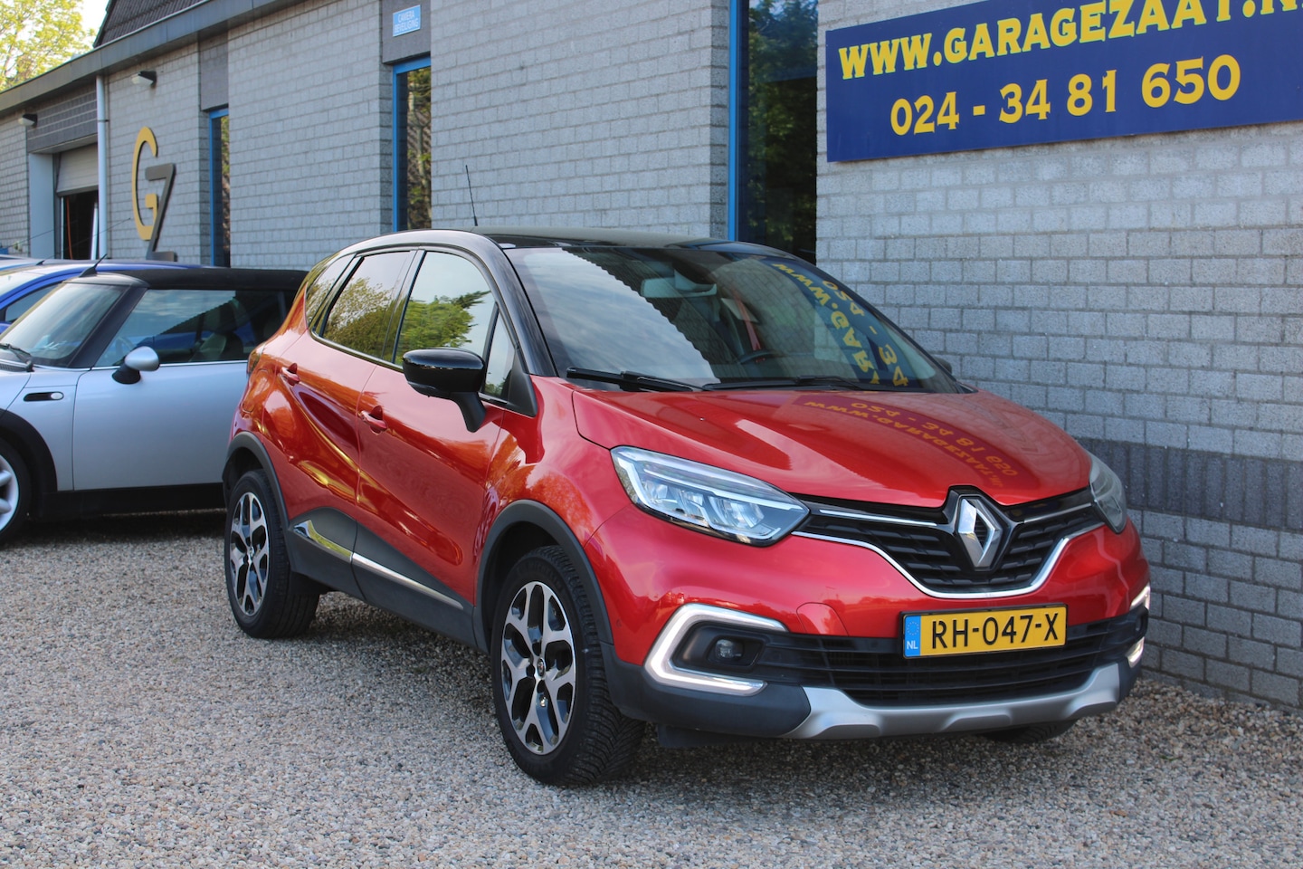 Renault Captur - 1.2 TCe Edition One Clima Leder Navi Trekh. Panoramadak - AutoWereld.nl