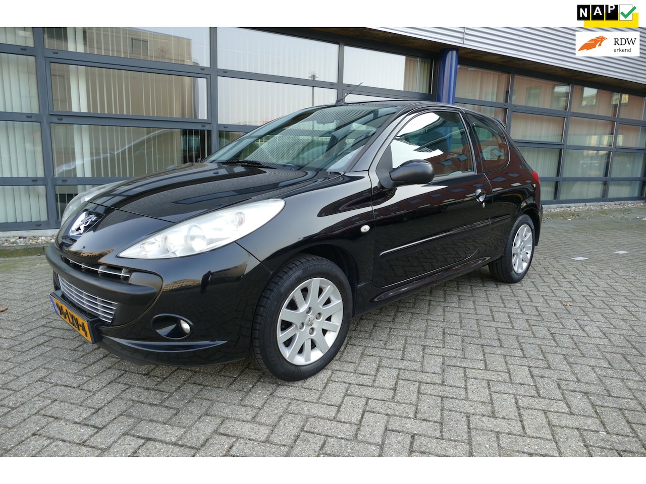 Peugeot 206 - 1.4 XS Apk 10-03-2027 Airco - AutoWereld.nl