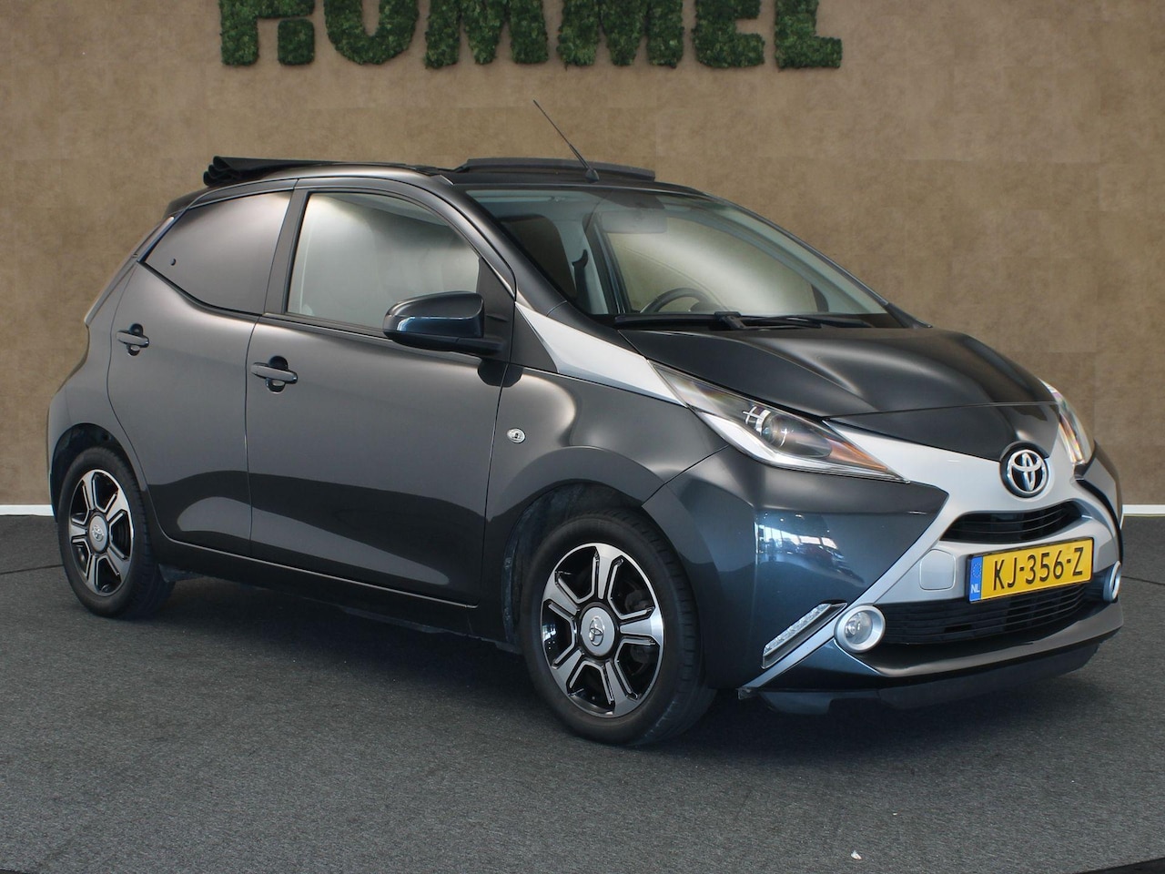 Toyota Aygo - 1.0 VVT-i x-clusiv Cabrio - ORIGINEEL NEDERLANDSE AUTO - DEALER ONDERHOUDEN - AUTOMATISCHE - AutoWereld.nl