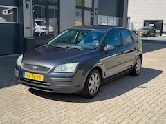 Ford Focus - 1.6-16V Trend