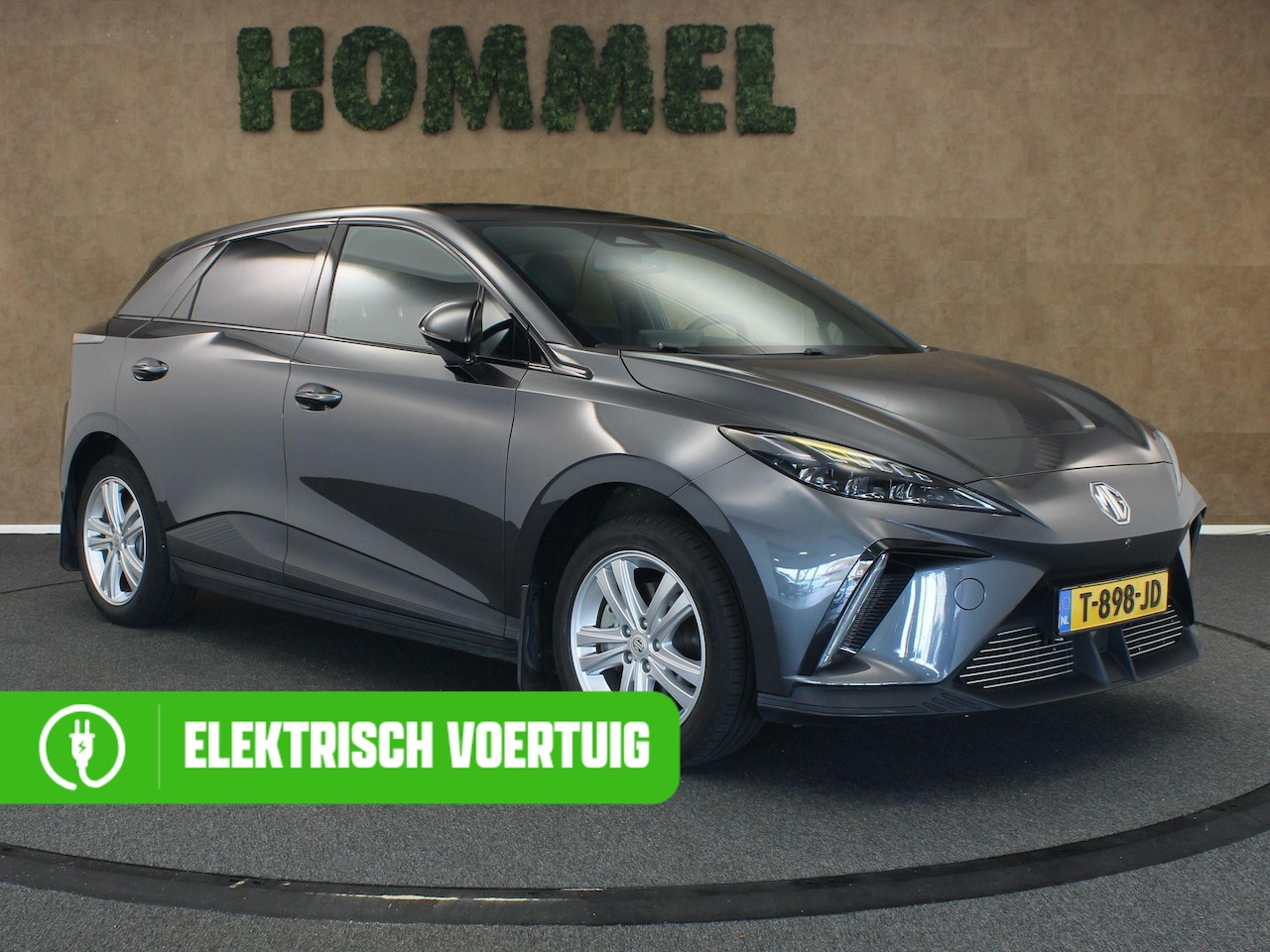 MG MG4 Electric - Luxury 64 kWh SOH 96.1%!! - ORIGINEEL NEDERLANDSE AUTO - DODEHOEKDETECTIE - 3 FASE LADEN - - AutoWereld.nl