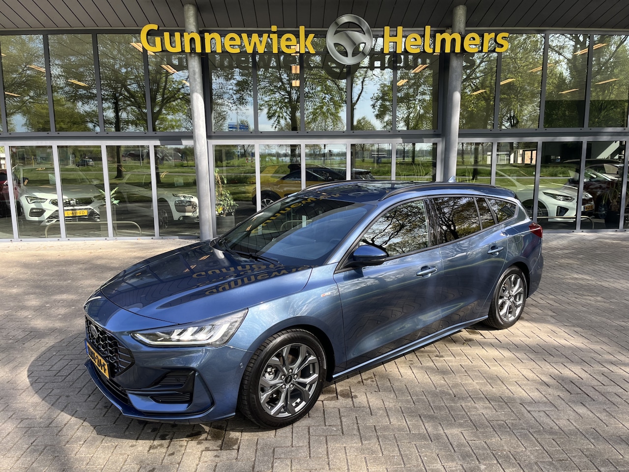 Ford Focus Wagon - 1.0 EcoBoost Hybrid Titanium X | AUTOMAAT | DRIVER ASSISTANCE PACK | WINTER PACKAGE - AutoWereld.nl