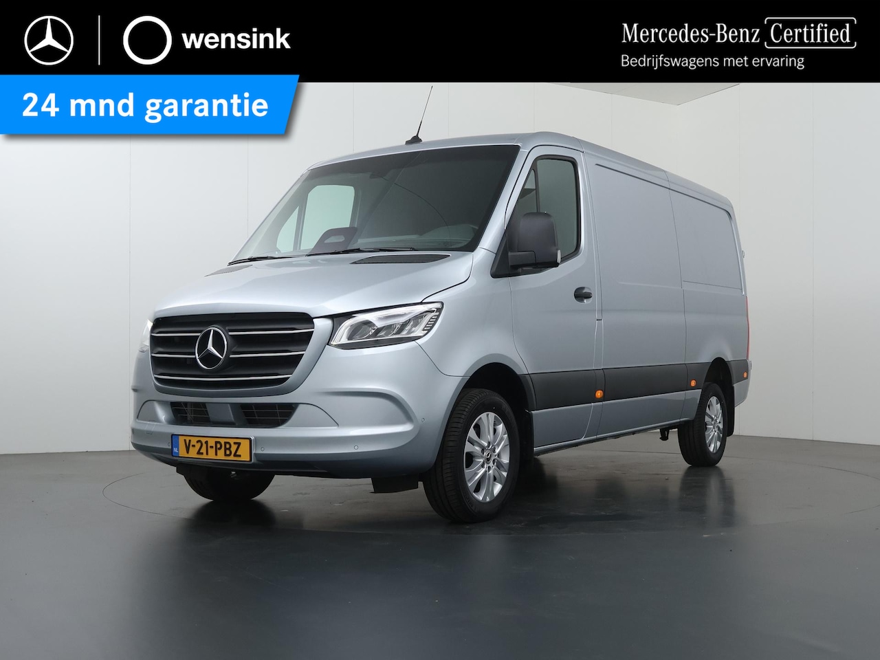 Mercedes-Benz Sprinter - 319 CDI L2 H1 | Select | Distronic | 3500 KG Trekhaak | 17" Lichtmetalen Wielen | Navigati - AutoWereld.nl