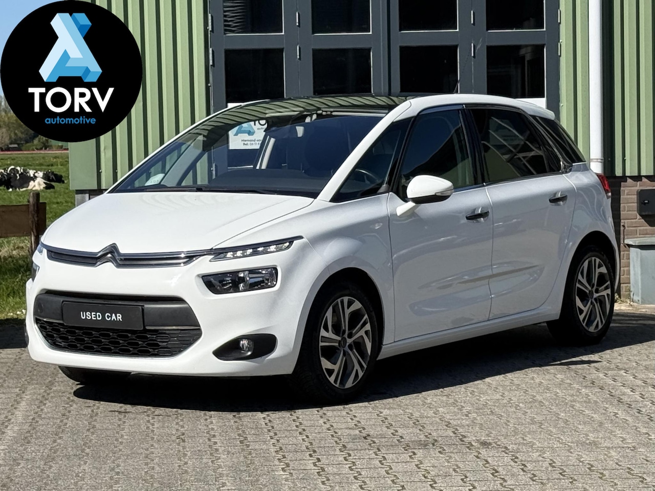 Citroën C4 Picasso - 1.6 e-THP Exclusive | Trekhaak | Stoelverwarming | Panoramadak | - AutoWereld.nl
