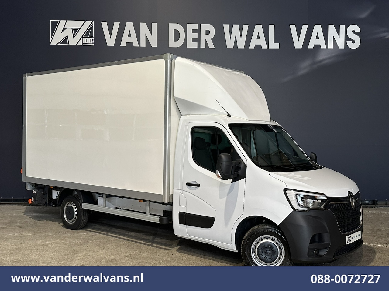 Renault Master - 2.3 dCi 146pk Bakwagen 222cm hoog Laadklep Euro6 Airco | Navigatie | Camera | Cruisecontro - AutoWereld.nl