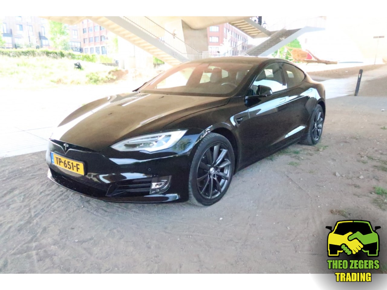 Tesla Model S - 75D met twee sets velgen - AutoWereld.nl