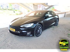 Tesla Model S - 75D met twee sets velgen