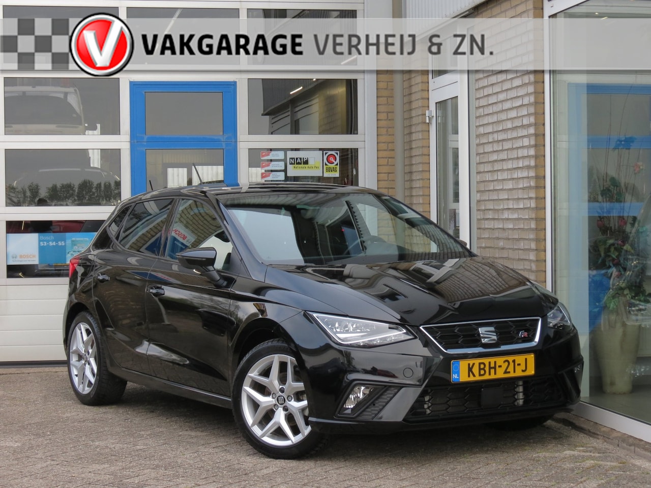 SEAT Ibiza - 1.0 TSI DSG FR Business Intense Plus Digi-Dash|Grote Navi|Car-Play|DAB+Cruise|Leer Alcanta - AutoWereld.nl