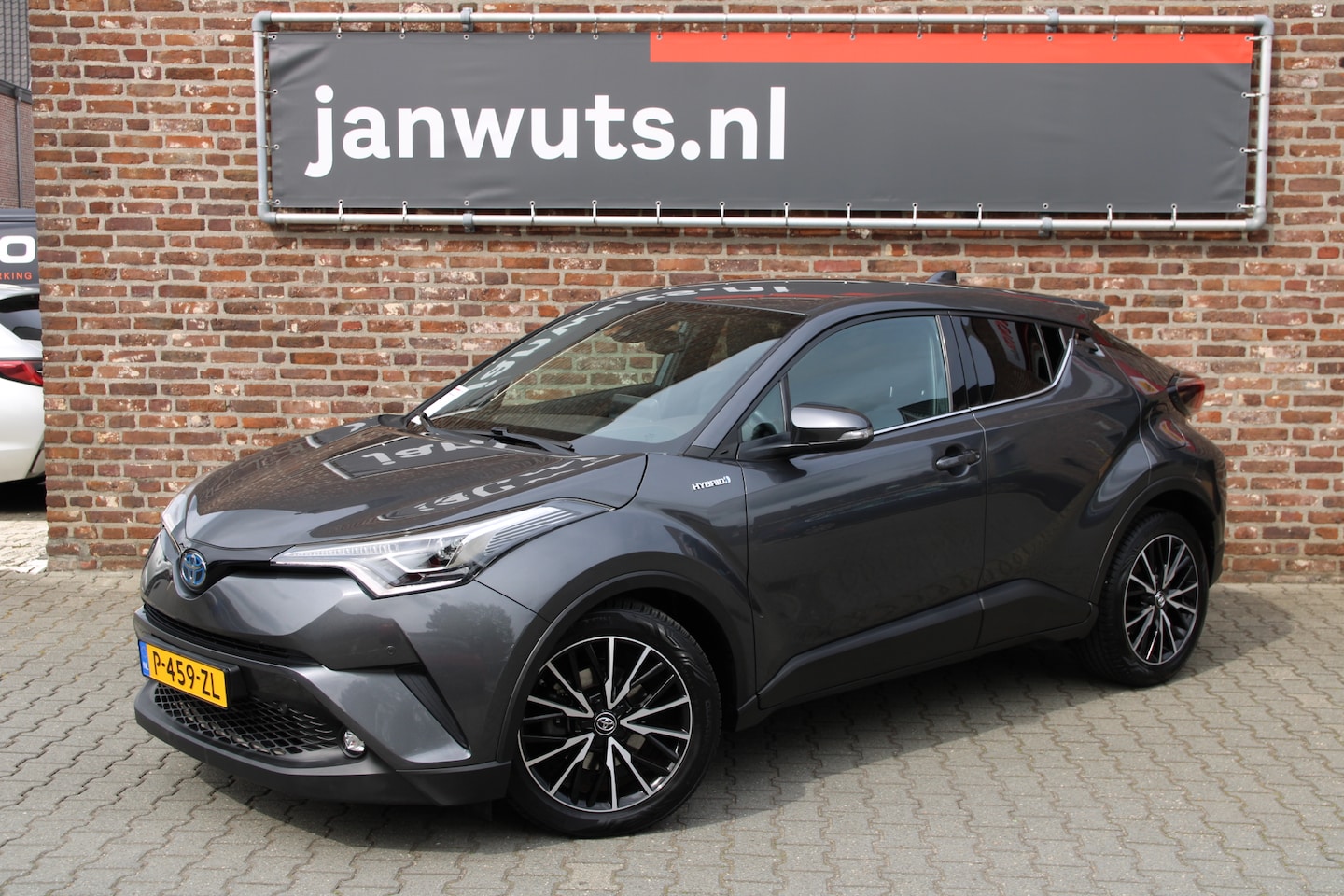 Toyota C-HR - 1.8 Hybrid Lounge + Leer + JBL - AutoWereld.nl