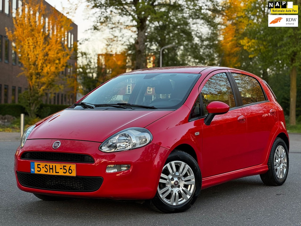 Fiat Punto Evo - 1.3 M-Jet Edizione Cool/AIRCO/CRUISE/TREKHAAK/PSENSOR/ - AutoWereld.nl