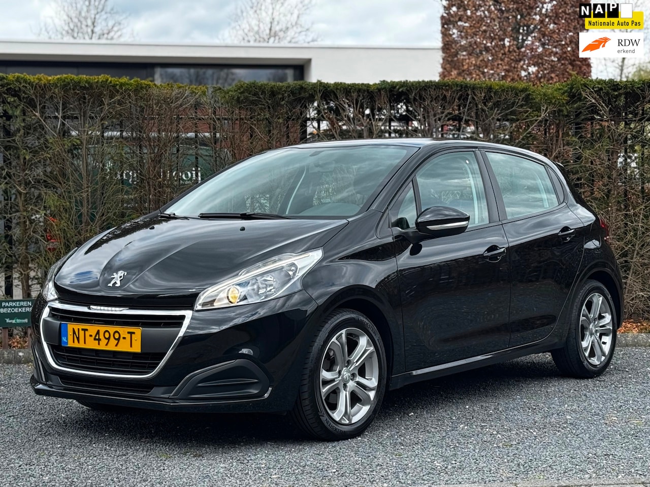 Peugeot 208 - 1.2 PureTech Active|IN UITMUNTEND STAAT|ORIGINEEL NL|AIRCO|NAVI| - AutoWereld.nl