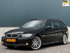 BMW 3-serie Touring - 320i Business Line|NAVI|PSENSOR|TREKHAAK|M SPORT VELGEN 19”