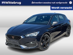 CUPRA Leon - 1.4 e-Hybrid VZ Performance / 18 Inch / Kuipstoelen / Camera / Full Led / Stoelverwarming