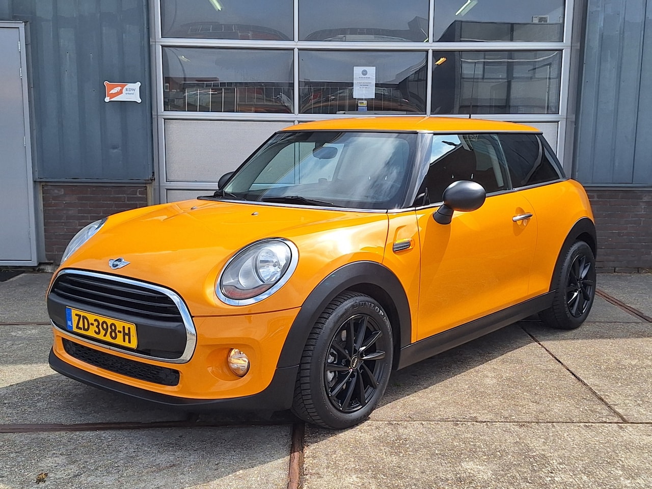 MINI One - Mini 1.2 Orange Edit, Airco, Lm velgen 73.485km!! - AutoWereld.nl