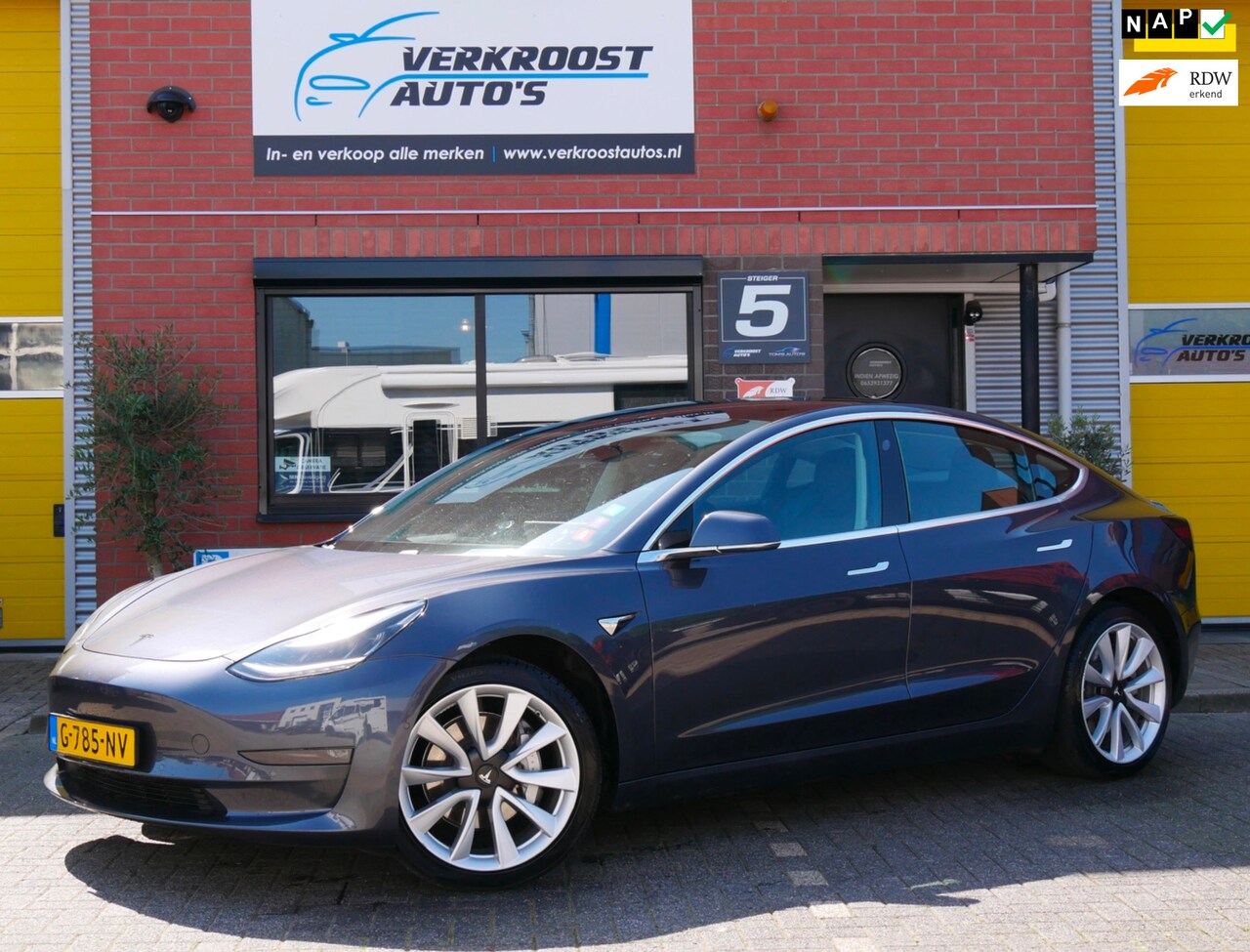 Tesla Model 3 - Long Range RWD Long Range AWD 75 kWh. autopilot. stoelverwarming - AutoWereld.nl