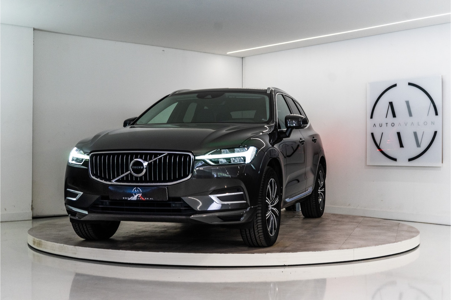 Volvo XC60 - 2.0 D4 Inscription 191PK | NL AUTO+NAP | Bliss | Trekhaak | Leder&Memory - AutoWereld.nl
