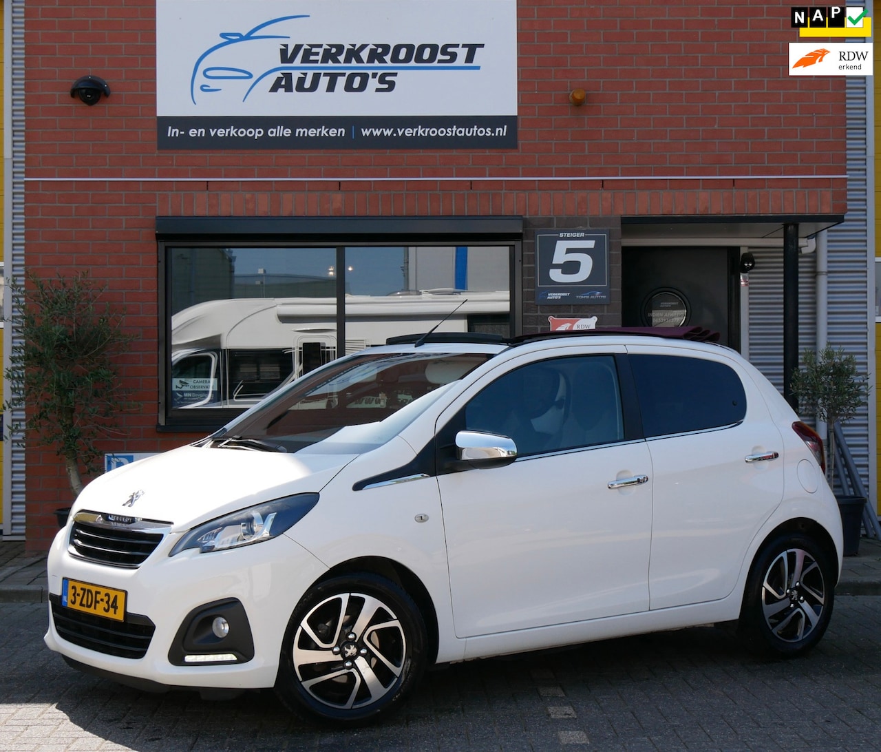 Peugeot 108 - 1.0 e-VTi Première Top. camera. clima. keyless - AutoWereld.nl