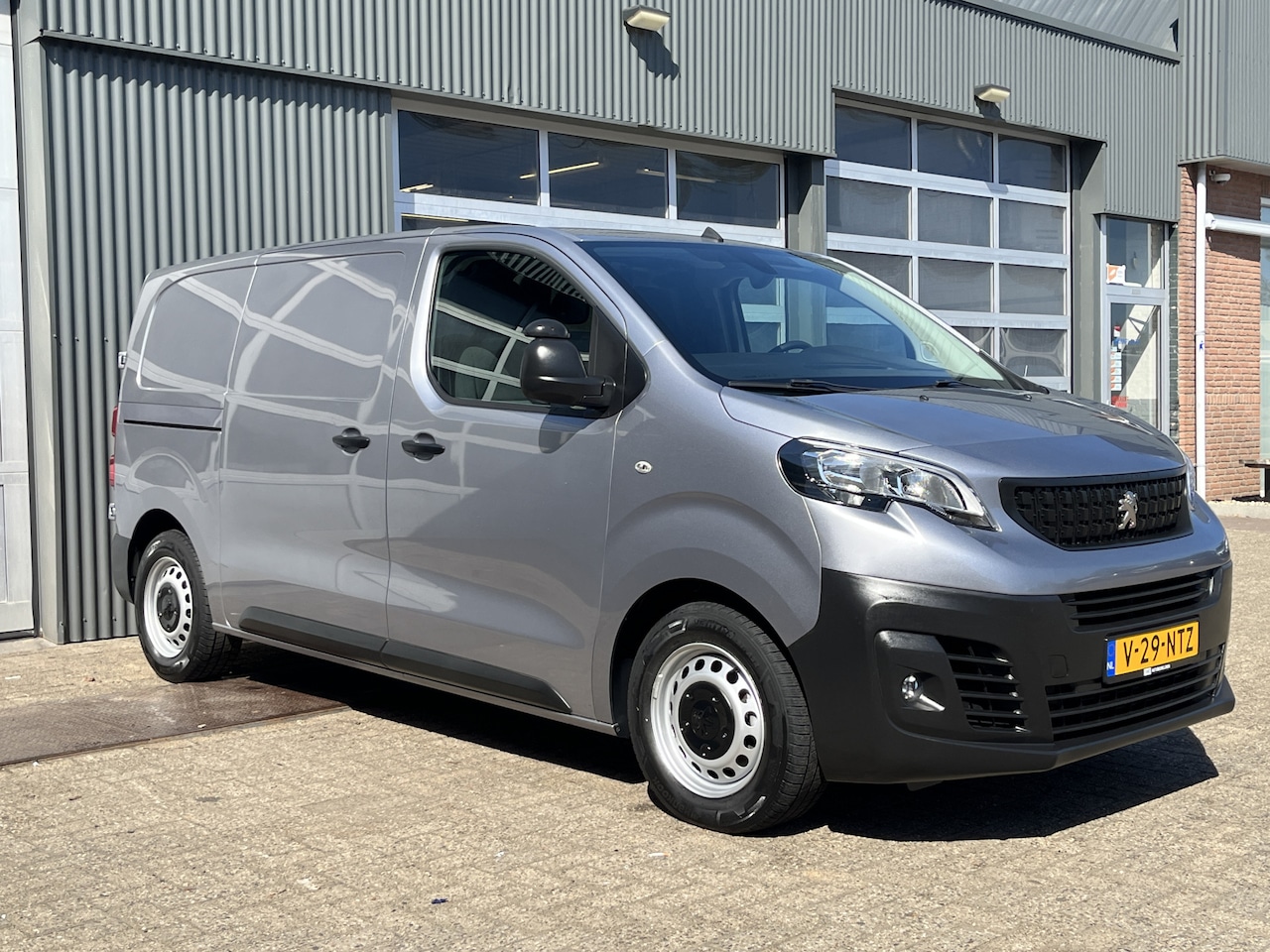 Peugeot Expert - 1.5 BlueHDI Marge BTW en BPM vrij!! Airco Cruise controle Navigatiesysteem 2-Persoons Park - AutoWereld.nl