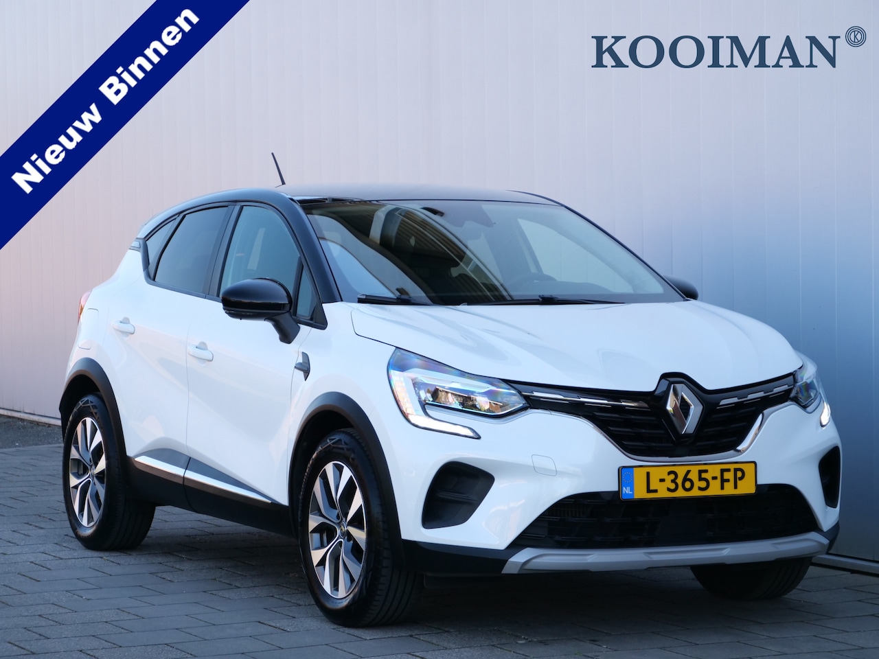 Renault Captur - 1.0 TCe 100Pk Zen Navi / DAB / Apple Carplay / DAB / Trekhaak - AutoWereld.nl