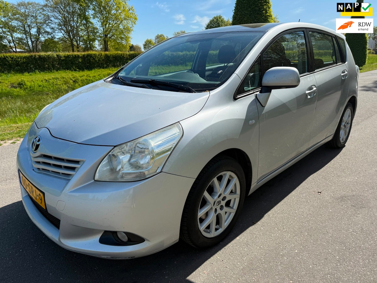 Toyota Verso - 1.8 VVT-i Business 1.8 VVT-i Business - AutoWereld.nl