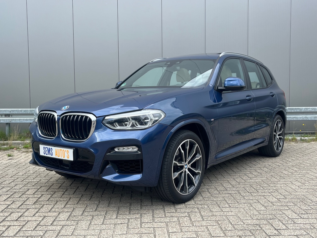 BMW X3 - xDrive20i High Executive M-pakket Pano / Head up / Elec.Trekhaak - AutoWereld.nl