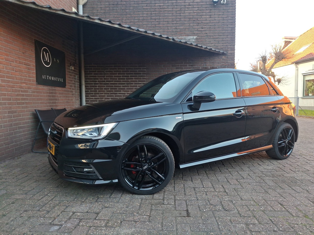 Audi A1 Sportback - 1.0 TFSI Sport S-Line 95PK Navigatie / Led Verlichting / Bluetooth / Cruise Controle / Par - AutoWereld.nl
