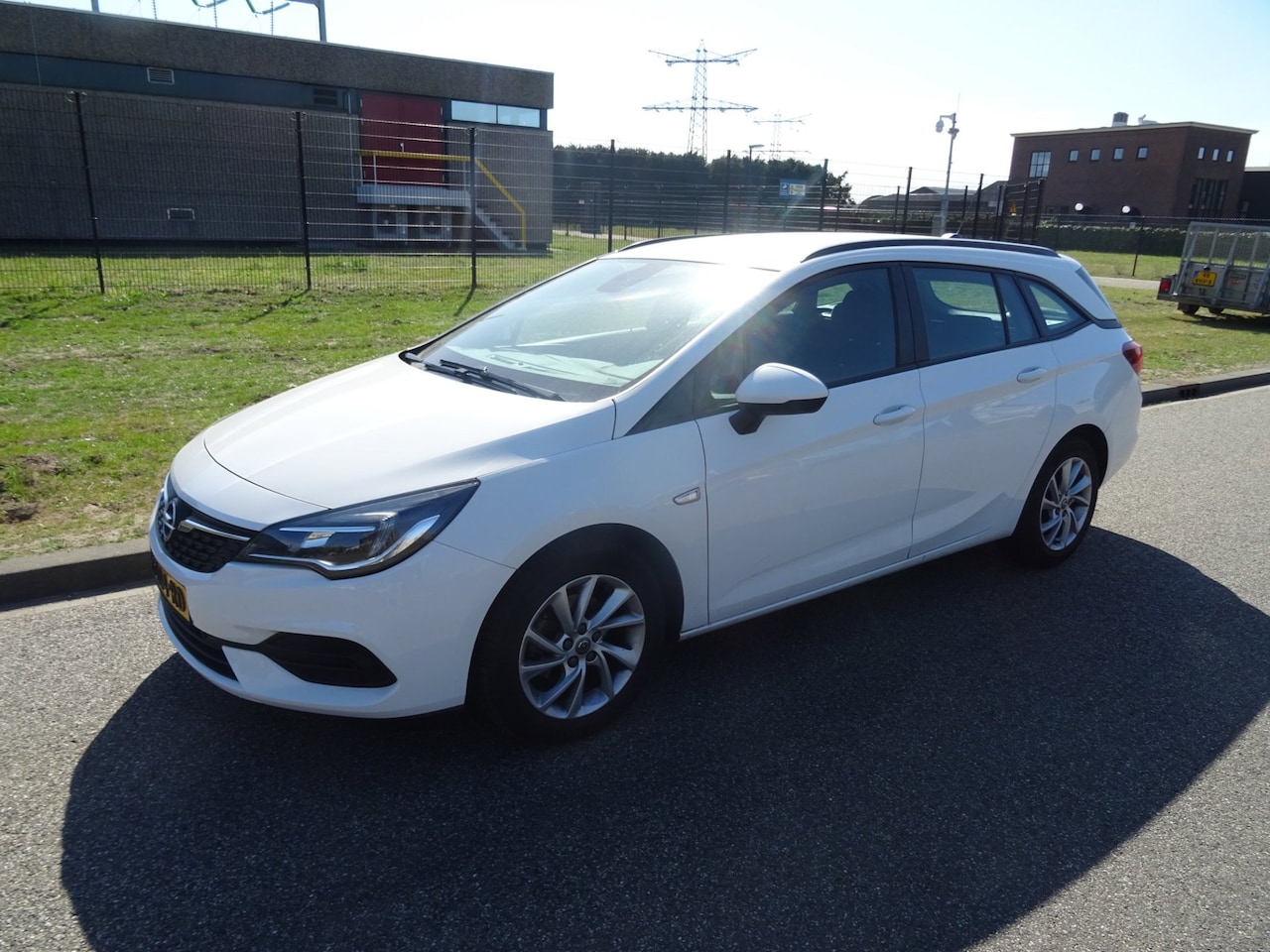 Opel Astra Sports Tourer - 1.2 Edition 1.2 Edition - AutoWereld.nl