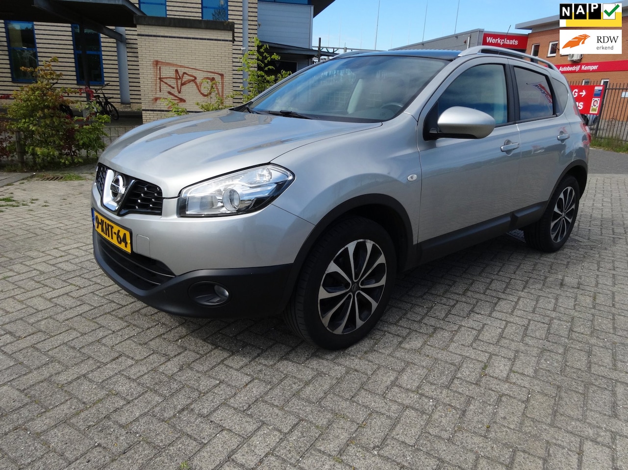 Nissan Qashqai - 1.6 Connect Edition Airco Navi Camera Panoramadak - AutoWereld.nl
