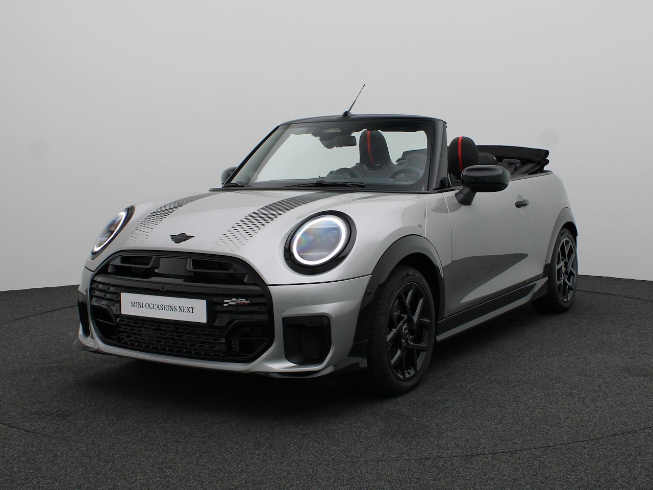 MINI Cabrio - Cooper S John Cooper Works + Pakket L - AutoWereld.nl
